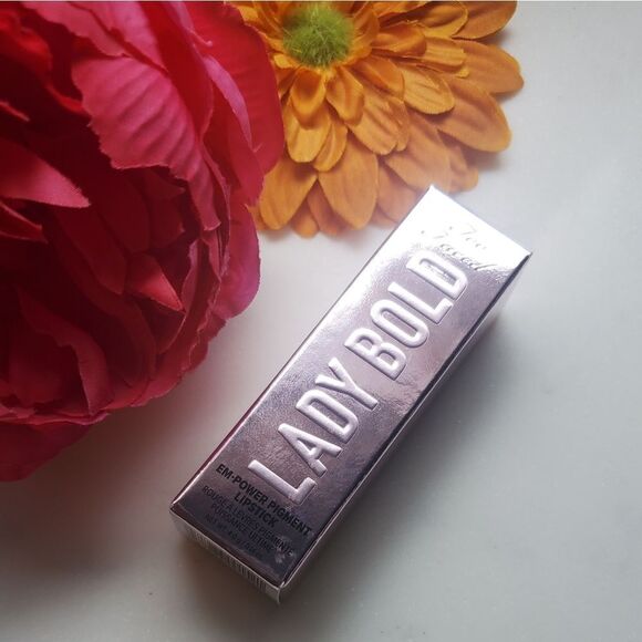 Too Faced Lady Bold Diffused Matte Lipstick in DEAR DIARY (Medium Nude Pink) - Picture 12 of 16